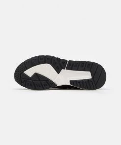 Prix Favorable Pier One UNISEX - Baskets basses baskets & sneakers rond -magasin Pier One 631ed858c07d492fab7852eeec4dc5a9