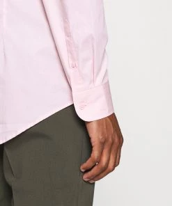 Pier One Chemise classique Prix Affortable costumes & cravates col kent homme -magasin Pier One 65c6ba964df3402e8b60c680ecc46611