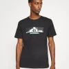Pier One MATRIX TEE - T-shirt imprimé Produit de première qualité t-shirts col rond homme -magasin Pier One 6672468819674d2484baed93cca2a347