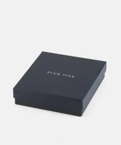 Pier One Marchandise de première qualité PRIDE SET UNISEX - Montre montres et bijoux boucle ardillon 12 Pier One Marchandise de première qualité PRIDE SET UNISEX - Montre montres et bijoux boucle ardillon -magasin Pier One 67e098f565154bad86931031e7f4ff13