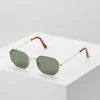 Prix Bradés Pier One Lunettes de soleil trapèze unisex -magasin Pier One 6b399aa1746e4f95a5ecbc756284bfa0