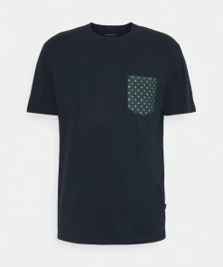 En promotion Pier One T-shirt imprimé t-shirts col rond homme 15 En promotion Pier One T-shirt imprimé t-shirts col rond homme -magasin Pier One 6bc87599ca874922b363d849e40528fe 1