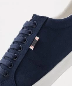 Pier One UNISEX - Baskets basses Prix Imbattable baskets & sneakers rond -magasin Pier One 6cff2e74bb2a42b69f8d3a3aa4748192