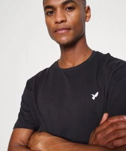 Pier One En Remise 2 PACK - T-shirt basique t-shirts col rond homme 14 Pier One En Remise 2 PACK - T-shirt basique t-shirts col rond homme -magasin Pier One 6e0f35f7ad99442daf6e78aa2a80a527