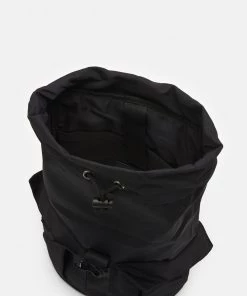 Pier One Prix Bradés UNISEX - Sac à dos sacs et bagages compartiment pour pc portable -magasin Pier One 70d8525b86044321a073562ff33c3cbc
