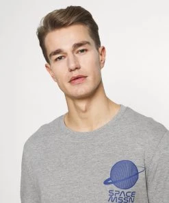 Bas Prix Pier One T-shirt à manches longues t-shirts col rond homme -magasin Pier One 7126ae8aee5f4adb8b2aadeb10767f39