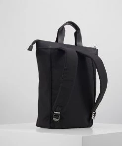 Prix Équitable Pier One UNISEX - Sac à dos sacs compartiment pour t&eacute;l&eacute;phone portable -magasin Pier One 71e12b1afff848caa143e87d314e9269