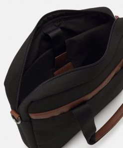 Pier One Faible Prix Sac ordinateur sacs poche pour pc portable 15 pouces homme -magasin Pier One 74038243037641dd9ec42dbce94b7028