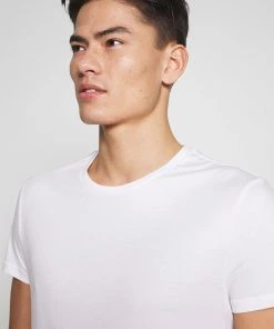 Pier One Qualité garantie 100% 5 PACK - T-shirt basique t-shirts col rond homme 20 Pier One Qualité garantie 100% 5 PACK - T-shirt basique t-shirts col rond homme -magasin Pier One 77c2d2519090484184f315586af02578