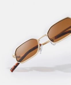 Pier One En Remise UNISEX - Lunettes de soleil rectangulaire -magasin Pier One 7c7f8e5d74614df98cc31782a07574f6