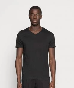 Prix Préférentiel Pier One 3 PACK - T-shirt basique t-shirts col en v homme -magasin Pier One 7d4ae4d08ed74eac8f34429fd62cac25