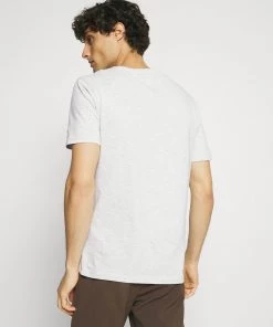 Pier One 5 PACK - T-shirt basique Prix Gelé t-shirts col rond homme -magasin Pier One 7e10cc405f4245428ef3f769088584b8