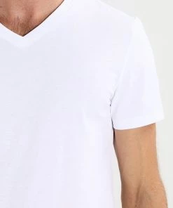 Pier One 2 PACK - T-shirt basique Prix Cassé t-shirts col en v homme -magasin Pier One 7e1a733a8ff94e0581d0d1042084de03