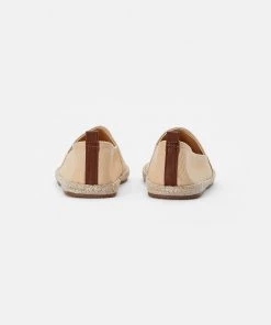 Prix Discount Pier One RENA ESPADRILLE UNISEX - Espadrilles chaussures basses rond -magasin Pier One 8310eea23d7d45459447954d543b0c0d
