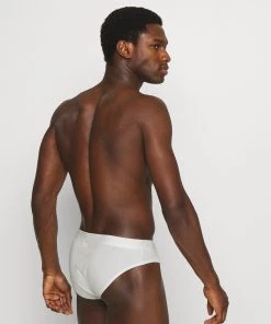 Pier One Rabais 3 PACK - Slip sous-vêtements normale homme -magasin Pier One 832ffd97043d445bacc9e6849214a63f