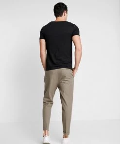 Pier One Prix Préférentiel T-shirt basique t-shirts encolure large ronde homme 17 Pier One Prix Préférentiel T-shirt basique t-shirts encolure large ronde homme -magasin Pier One 83b916fdf5444d9ba8380d809f888082