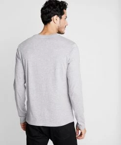 Qualité garantie 100% Pier One T-shirt à manches longues t-shirts col rond homme 13 Qualité garantie 100% Pier One T-shirt à manches longues t-shirts col rond homme -magasin Pier One 8478732414c64f0aabb6957d5182c7ca