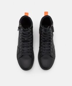 Soldes Pier One Baskets montantes baskets & sneakers rond homme -magasin Pier One 8637a2b357234e97836fdcd53c529bcf