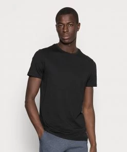 Meilleur Prix Garanti Pier One 3 PACK - T-shirt basique t-shirts col rond homme 23 Meilleur Prix Garanti Pier One 3 PACK - T-shirt basique t-shirts col rond homme -magasin Pier One 8841ef7a330647bd9e8c373d192746b9