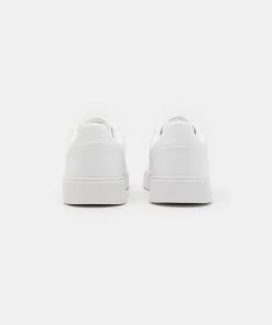 Pier One Rabais UNISEX - Baskets basses baskets & sneakers rond 10 Pier One Rabais UNISEX - Baskets basses baskets & sneakers rond -magasin Pier One 91906dfa01a145cbbf47a93b3f457a71