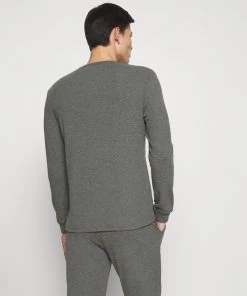 Prix Gelé Pier One LOUNGE HENLEY TOP - Haut de pyjama pyjamas col tunisien homme -magasin Pier One 9452b7b1596a42fb96eaa326e4f006be