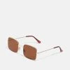 Pier One UNISEX - Lunettes de soleil Prix Bradés rectangulaire -magasin Pier One 9f1db3024b914f749c9ae4d06be3485c