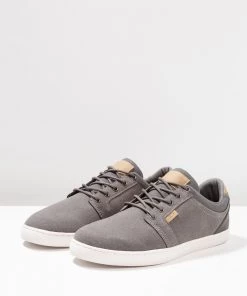 Prix Sympa Pier One Baskets basses sneakers rond homme -magasin Pier One a06967d08d2a42689f8b1a4f289c313d