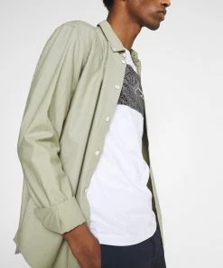 Prix Malin Pier One T-shirt imprimé t-shirts col rond homme 16 Prix Malin Pier One T-shirt imprimé t-shirts col rond homme -magasin Pier One a1ea186a890342a289d28dd9a6c48aa1