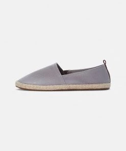 Bon Rapport Coût-Efficacité Pier One RENA ESPADRILLE UNISEX - Espadrilles chaussures basses rond 25 Bon Rapport Coût-Efficacité Pier One RENA ESPADRILLE UNISEX - Espadrilles chaussures basses rond -magasin Pier One a625ac24e213461a94d5096727f45e98 2
