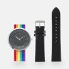 Pier One Marchandise de première qualité PRIDE SET UNISEX - Montre montres et bijoux boucle ardillon -magasin Pier One a6867c953df74750a7371031b139d528
