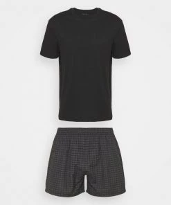 Prix Réduit Pier One Pyjama pyjamas normale homme -magasin Pier One a68e584bbc884c1e909b7e8bbf73274d 1