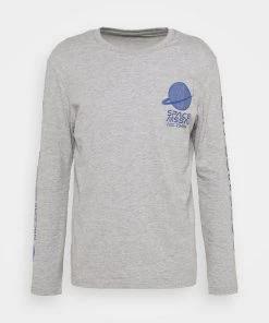 Bas Prix Pier One T-shirt à manches longues t-shirts col rond homme -magasin Pier One a948d18fc6fe4b52b889547c4d15a6be