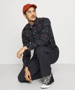 Pier One TARTAN SHIRT - Chemise Faible Prix chemises col kent homme 11 Pier One TARTAN SHIRT - Chemise Faible Prix chemises col kent homme -magasin Pier One a9f52aa2837c447b850824f7579129c1