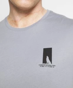 Pier One Assurance De l’Authenticité T-shirt imprimé t-shirts col rond homme -magasin Pier One ae4d33d7e6374f96bf06b2a5e63c976e