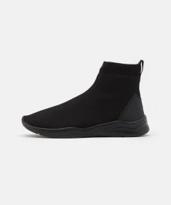 Prix Usine Pier One Baskets montantes sneakers rond homme -magasin Pier One b53fb237d836410d9c3b63fa63e840b9