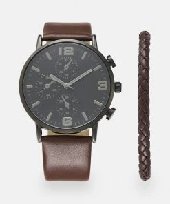 Prix Abordable Pier One SET - Montre montres et bijoux boucle ardillon homme -magasin Pier One b5bb67abc283462d8848f4f4cd6104f6