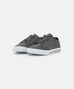 Pier One Prix Acceptable Baskets basses baskets & sneakers rond homme 12 Pier One Prix Acceptable Baskets basses baskets & sneakers rond homme -magasin Pier One b633810ed14b482ea40aea38a2fc530c