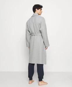 Pier One Peignoir Meilleure qualité sous-vêtements & chaussettes col châle homme -magasin Pier One b68ba810bfe146c09affa8730a6c9ea7