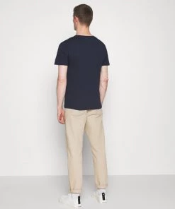 Pier One T-shirt imprimé Prix Distinctifs t-shirts col rond homme -magasin Pier One b7343b53ebb042e5944f14c64f9fb430