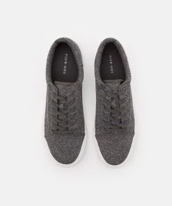 Pier One Prix Incroyables Baskets basses sneakers rond unisex 12 Pier One Prix Incroyables Baskets basses sneakers rond unisex -magasin Pier One b8ee91d67cc64db68bf93b9d06942b94