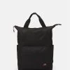 Prix Dégriffé Pier One UNISEX - Sac à dos sacs et bagages compartiment pour pc portable -magasin Pier One c205336667d64ffb803078b2e9bbe2b9 1