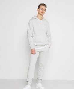 RĂ©duction Pier One 2 PACK - Pantalon de survĂȘtement pantalons normale homme