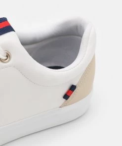 Pier One Plus Bas Prix De Vente UNISEX - Baskets basses baskets & sneakers rond 13 Pier One Plus Bas Prix De Vente UNISEX - Baskets basses baskets & sneakers rond -magasin Pier One c54ac49e21e94661a91dc5c87362d9b6