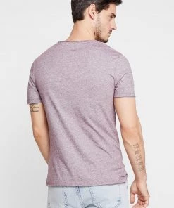 Pier One T-shirt imprimé Produit de première qualité t-shirts encolure large ronde homme 10 Pier One T-shirt imprimé Produit de première qualité t-shirts encolure large ronde homme -magasin Pier One c59902287e844963b030f7ccb636bc3e