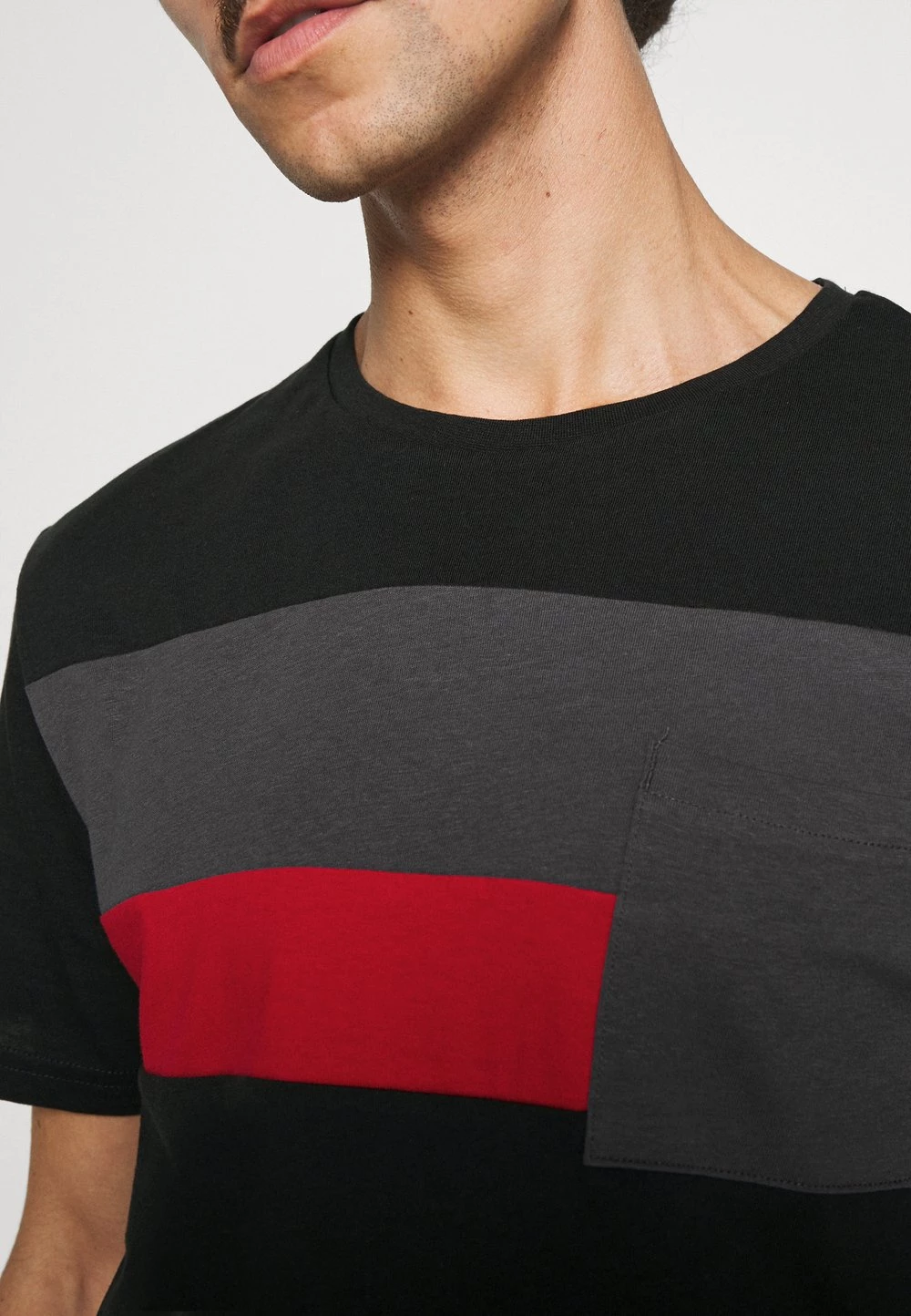 Pier One T-shirt basique Prix Bradés t-shirts col rond homme 7 Pier One T-shirt basique Prix Bradés t-shirts col rond homme – Image 5