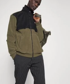 Pier One Prix Distinctifs Veste polaire pulls & gilets col officier homme -magasin Pier One c80b115cb8da4237871889c2536d8abe