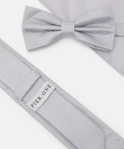 Excellente qualité Pier One SET - Cravate pochettes de costume couleur unie homme 16 Excellente qualité Pier One SET - Cravate pochettes de costume couleur unie homme -magasin Pier One c8758267d6084f1abf9d0af43a3a9765