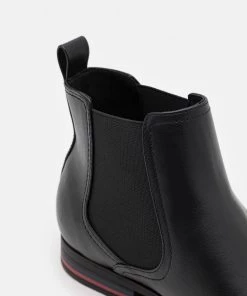Pier One En Remise Bottines bottes rond homme -magasin Pier One c99a96e6fbbd41c8a975201d65e5d805