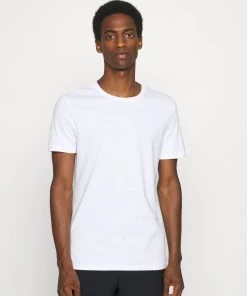 Prix Ourlé Pier One 5 PACK - T-shirt basique t-shirts & polos col rond homme 23 Prix Ourlé Pier One 5 PACK - T-shirt basique t-shirts & polos col rond homme -magasin Pier One ccaba947dedd40308da766d1715b11fa