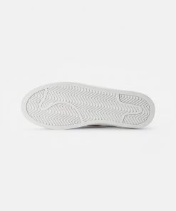 Pier One Baskets basses Prix Malin baskets & sneakers rond unisex -magasin Pier One cd21fda6417f48ee9539f322535428e8